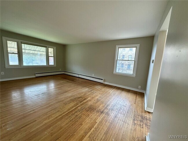 1024 Amherst St in Buffalo, NY - Building Photo - Building Photo