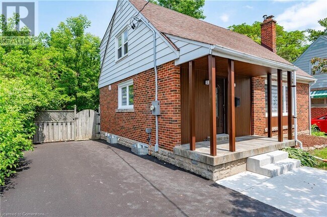 723 Hager Ave in Burlington, ON - Building Photo - Building Photo
