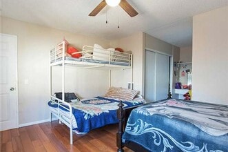 3538 21st St, Unit Apartment D in Highland, CA - Foto de edificio - Building Photo