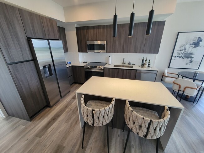 9501 SW 70th Ave, Unit B8 in Pinecrest, FL - Building Photo - Building Photo