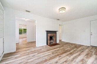2507 Taylor Ave in Mobile, AL - Building Photo - Building Photo