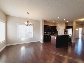 16806-16840 40 St NW in Edmonton, AB - Building Photo - Building Photo