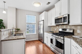 443 2nd St in Jersey City, NJ - Building Photo - Building Photo