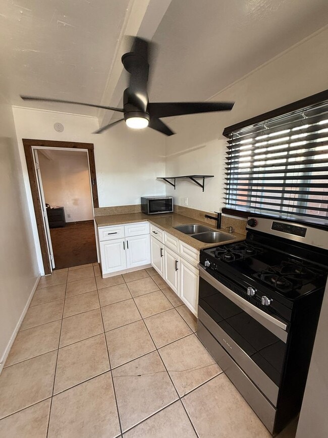 property at 1180 2nd Ave