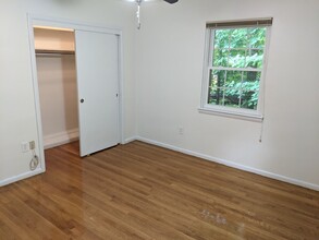 409 Lowell Ave, Unit 2 in Newton, MA - Building Photo - Building Photo