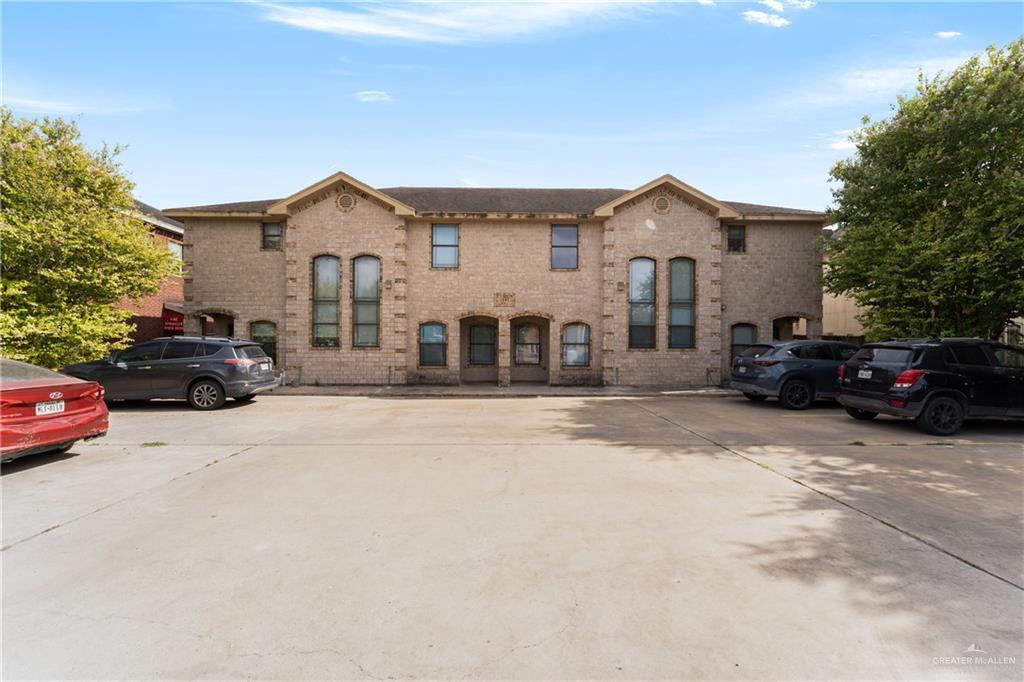 10 Kiwi Ave W in Pharr, TX - Building Photo