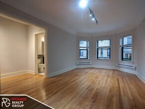 2315 N Rockwell St in Chicago, IL - Foto de edificio - Building Photo