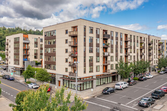 Gray's Landing in Portland, OR - Building Photo - Primary Photo