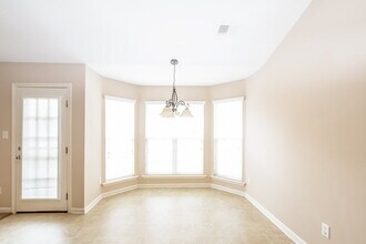 2743 Long Shadow Ln in Memphis, TN - Building Photo - Building Photo