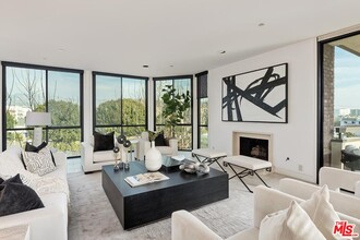 300 N Swall Dr in Beverly Hills, CA - Foto de edificio - Building Photo