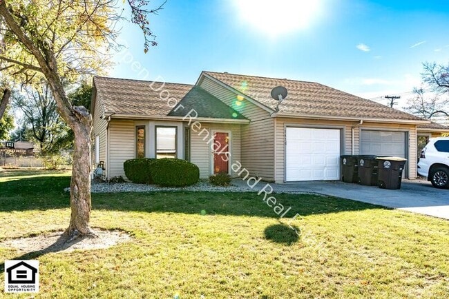 property at 1418 Lakehurst Dr