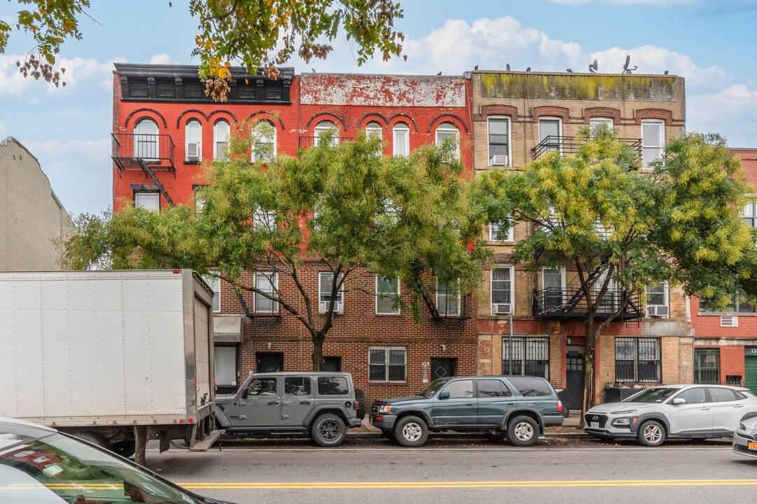 129 Columbia St in Brooklyn, NY - Foto de edificio