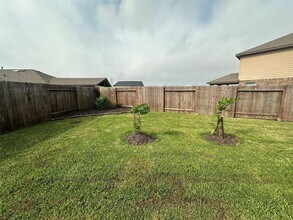 4002 Spurwing Ln in Baytown, TX - Building Photo - Building Photo