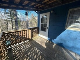 3174 US-321 in Blowing Rock, NC - Building Photo