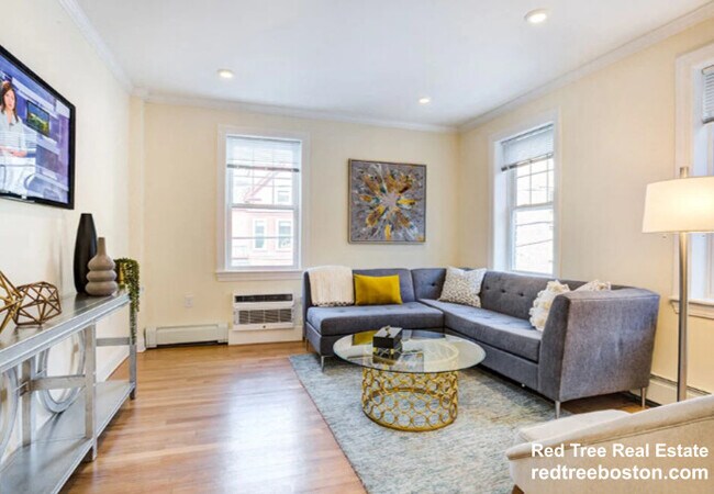 34 Harris St, Unit 5 in Brookline, MA - Building Photo - Building Photo