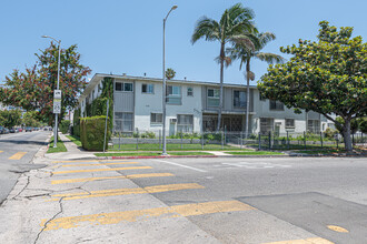 La Mirada Apartment in Los Angeles, CA - Building Photo - Building Photo