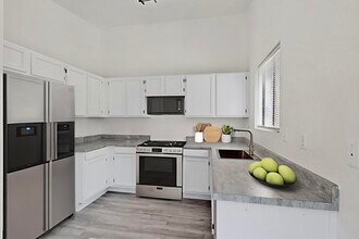 7704 San Agustine St NW in Albuquerque, NM - Building Photo - Building Photo