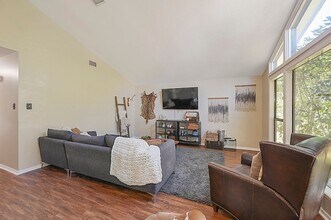 3015 Adrienne Dr in College Station, TX - Building Photo - Building Photo