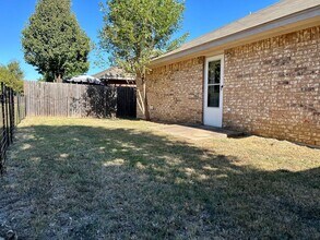 412 Tinker Trail in Burleson, TX - Building Photo - Building Photo