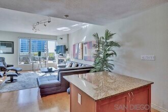 1240 India St in San Diego, CA - Foto de edificio - Building Photo