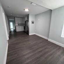 2987 NW 44th St in Miami, FL - Foto de edificio - Building Photo