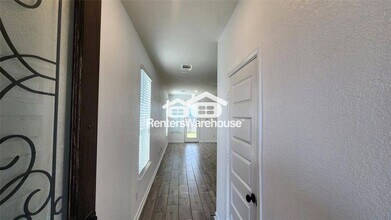 9818 Mls Fld Dr in Houston, TX - Building Photo - Building Photo