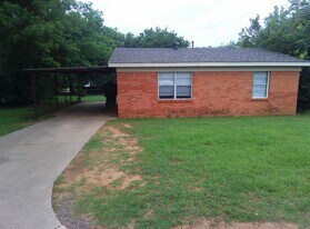 1108 Covington St in Wichita Falls, TX - Building Photo