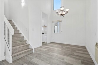 4925 Indian Wood Rd, Unit Tara Hills Condo in Culver City, CA - Foto de edificio - Building Photo