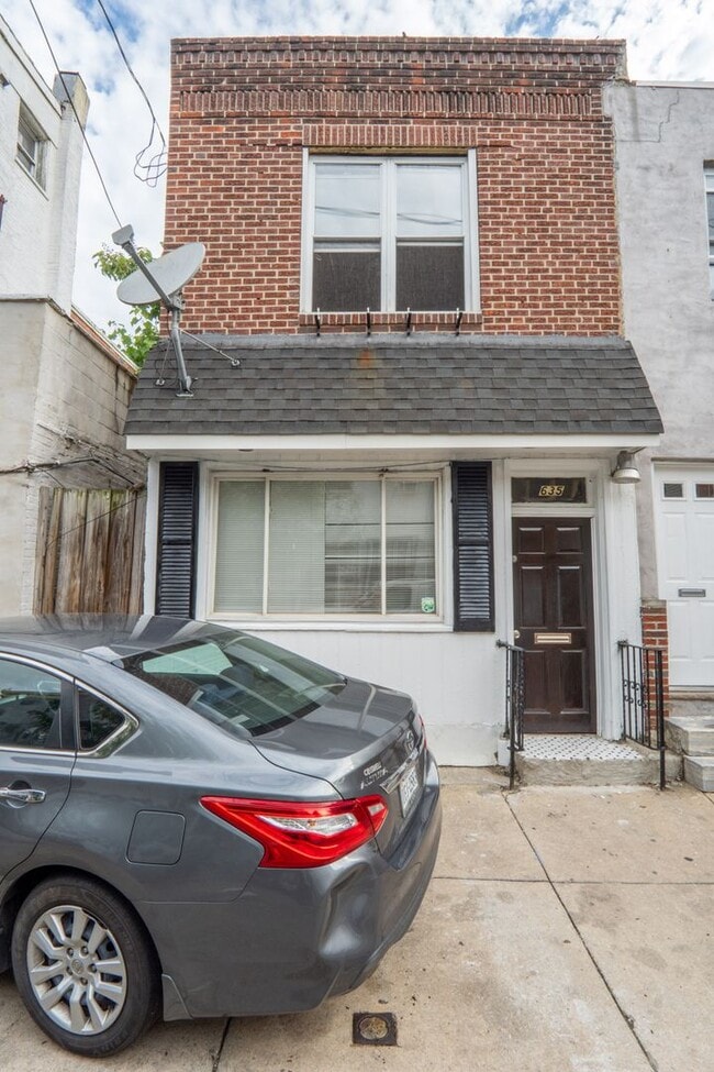 property at 635 Dudley St