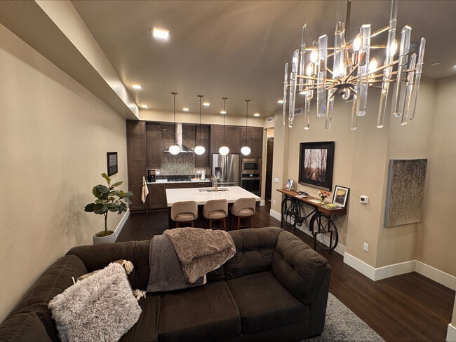 property at 302 N Meldrum St