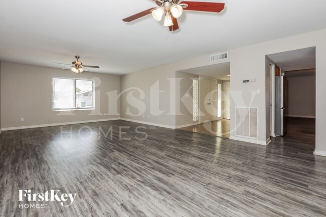 1748 W Monte Ave in Mesa, AZ - Foto de edificio - Building Photo