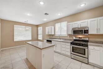 1332 Dream Valley St, Unit 406 in Henderson, NV - Building Photo - Building Photo