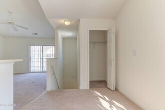 304 Heritage Way in Wilton, NY - Building Photo - Building Photo