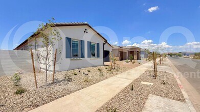 10048 S Dutchman Dr in Apache Junction, AZ - Building Photo - Building Photo