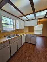 1927 Wilmington Ct in Norman, OK - Building Photo - Building Photo