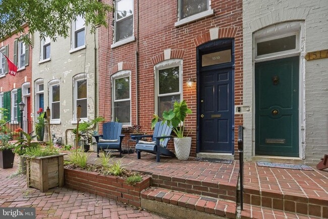 property at 1515 N Rodney St