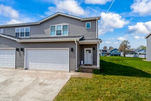 1308 8th St in Harvard, IL - Building Photo