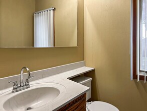 608 N Hough St in Barrington, IL - Building Photo - Building Photo