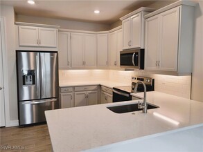 1031 Enbrook Lp in Naples, FL - Building Photo - Building Photo
