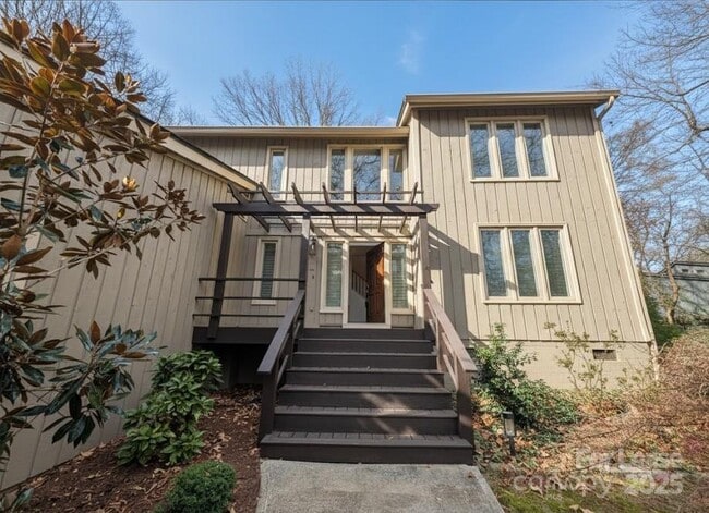 property at 3023 Shallowood Ln