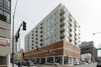 909 West Washington Condos in Chicago, IL - Building Photo - Building Photo