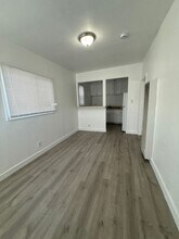 6306 S. Vermont Ave in Los Angeles, CA - Building Photo - Interior Photo