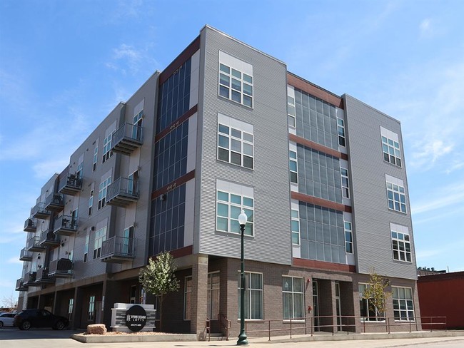 Uptown Exchange Lofts in Sioux Falls, SD - Foto de edificio - Building Photo