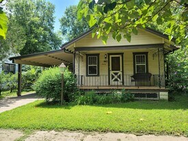 1107 S Ellis St in Wichita, KS - Building Photo