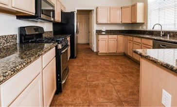 31827 Ives Ct in Menifee, CA - Building Photo - Building Photo