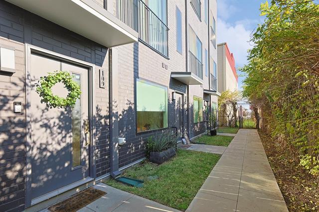 4640 Munger Ave in Dallas, TX - Building Photo - Building Photo
