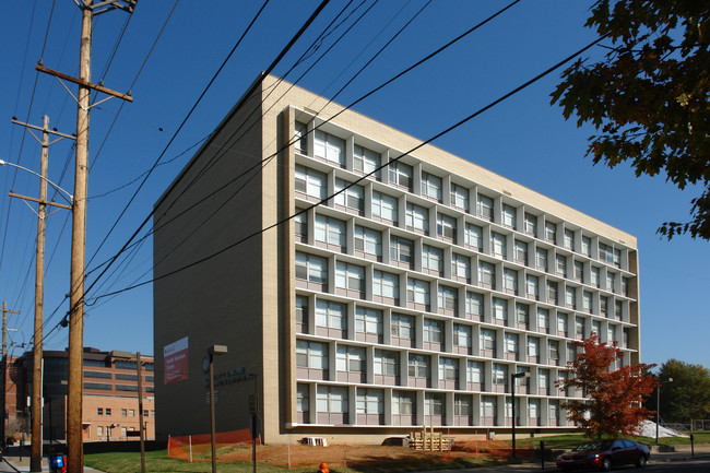 Medical-Dental Apartments in Louisville, KY - Building Photo - Building Photo