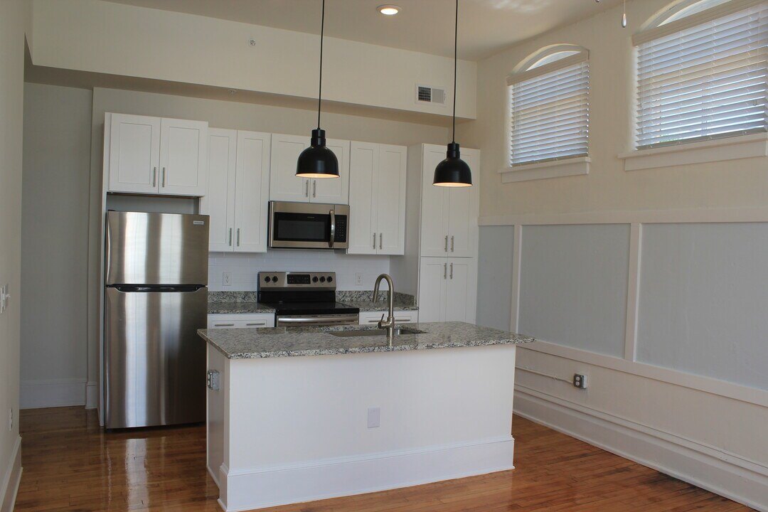 403 W Court St in Woodstock, VA - Building Photo