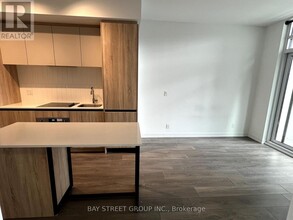 8-538 Beverley Glen Blvd in Vaughan, ON - Building Photo - Building Photo