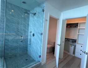 480 NE 31st St, Unit 4206 in Miami, FL - Foto de edificio - Building Photo
